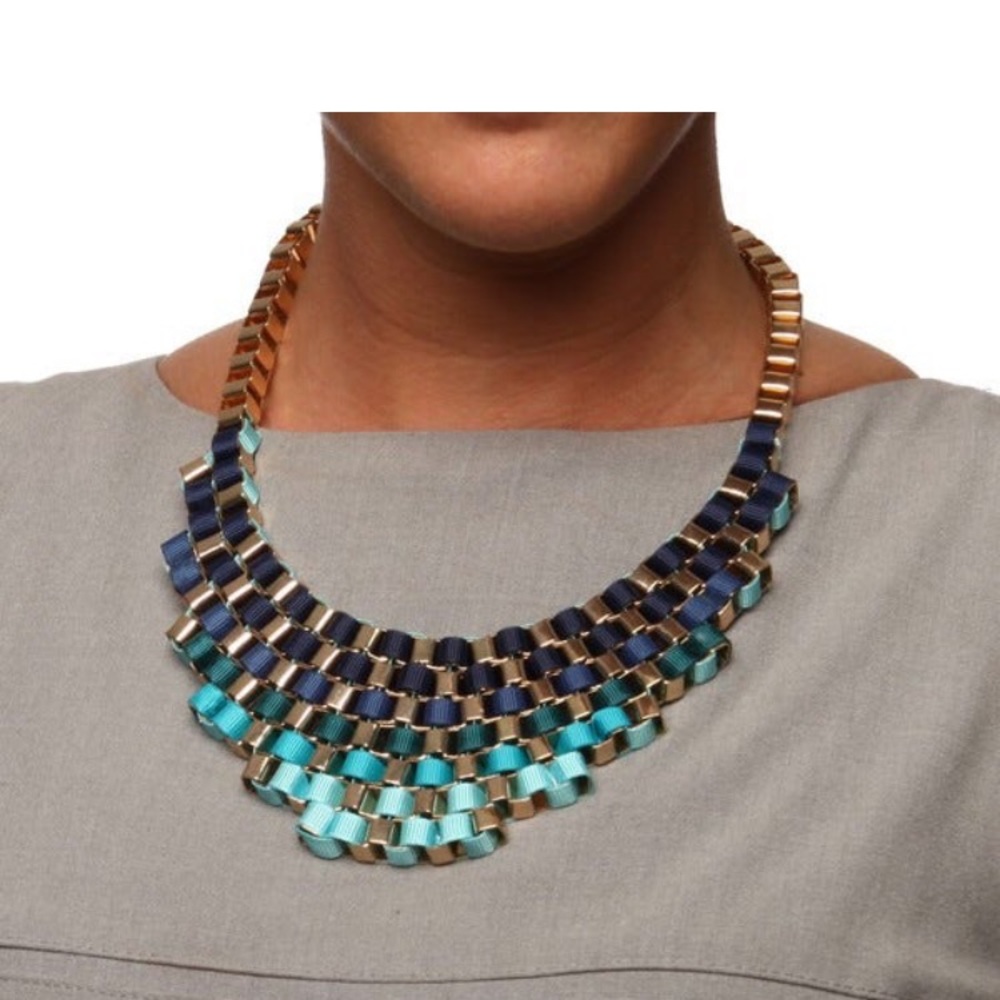Statement necklace - Picture 4 of 8